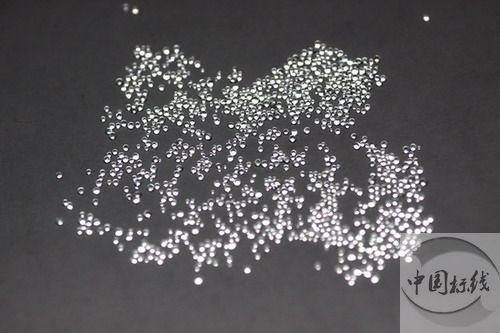 东兴金属表面处理厂喷砂玻璃微珠清理